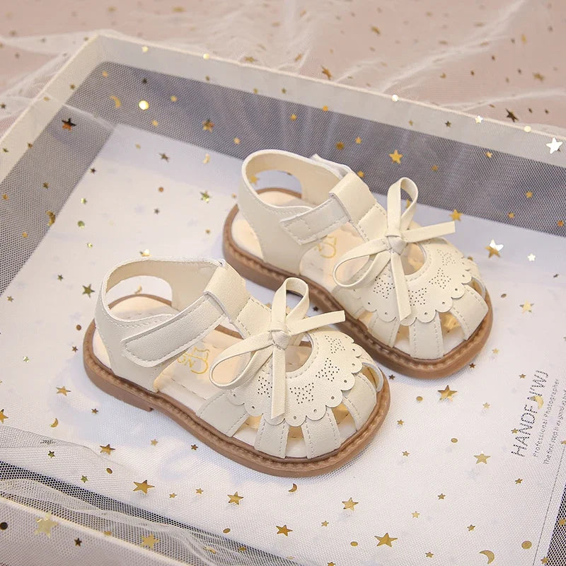 Baby Girls Beach Shoes Soft Sole for Kids Sandals T-strap Versatile 2025 Summer New Baby Walking Shoes Non-slip Sweet Size 15-26