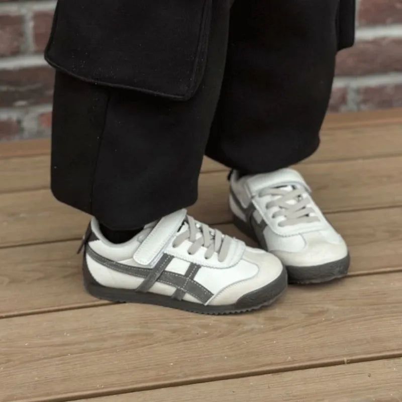 Boys' Shoes 2026 Spring Autumn New Soft Bottom Versatile Children's Sports Shoes Casual Board Shoes Girls' Moral Training Shoes