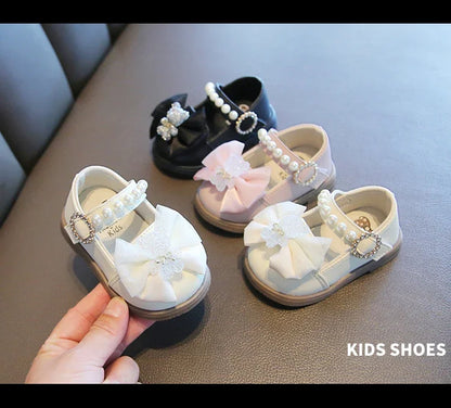 Baby Girls Walking Shoes with Big Bow Bear Children Princess Shoes Soft Sole Round Toe 2025 New Fashion Kids Flat Shoes Non-slip