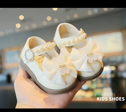 Baby Girls Walking Shoes with Big Bow Bear Children Princess Shoes Soft Sole Round Toe 2025 New Fashion Kids Flat Shoes Non-slip