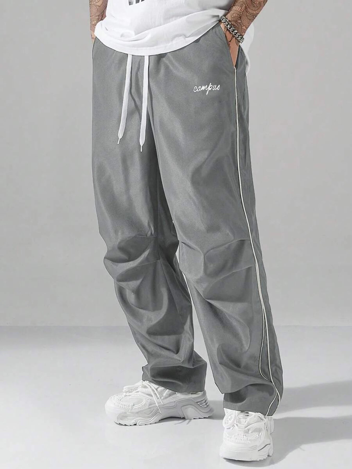 Boys' pants, boys' casual pants, can be worn in all seasons, suitable for boys aged 7-14, and go out for leisure jogging.