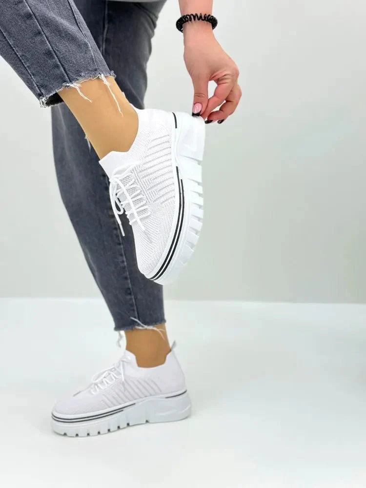 Caroline Sneakers: Stylish Comfort for Every Step