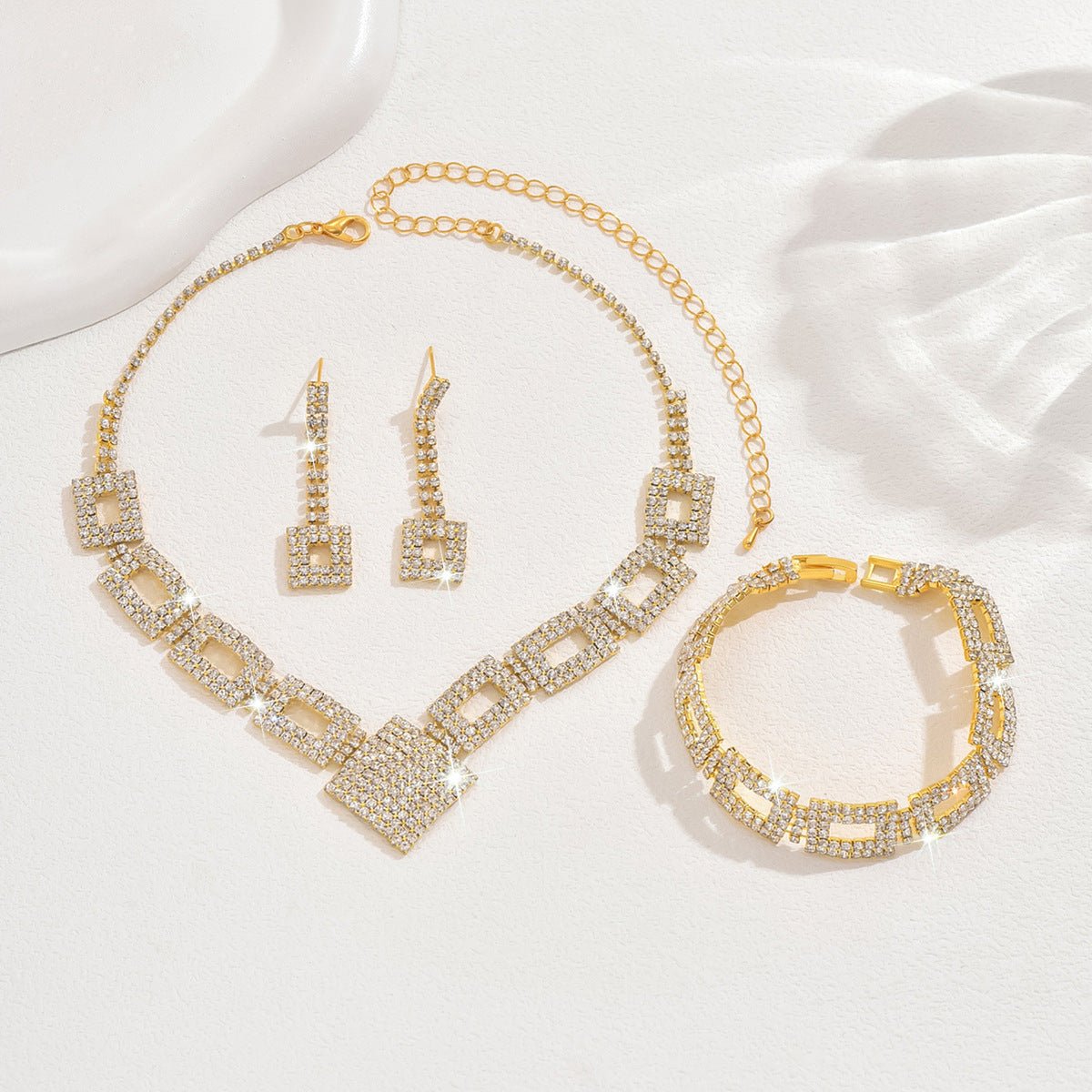 Dazzling 3-Piece Full Rhinestones Jewelry Set (MAC317)