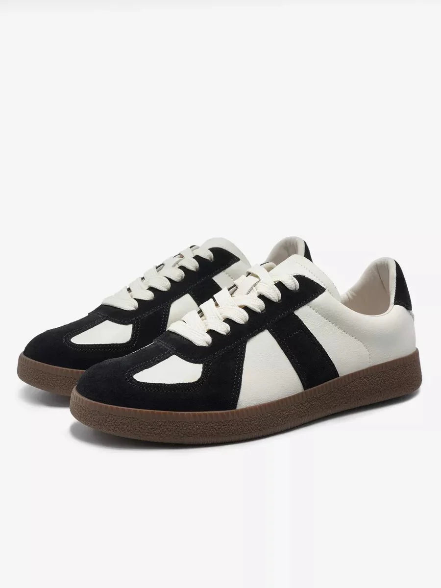 Gloria Sneakers: Stylish Comfort for Any Adventure